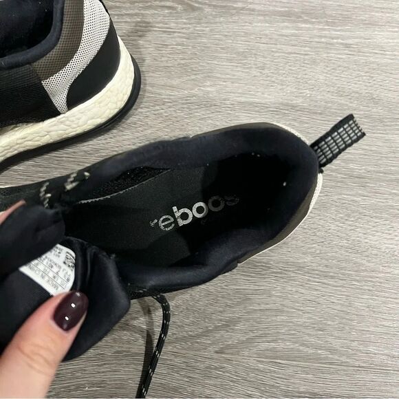 Adidas Pure Boost Black 8.5 - Picture 2 of 6